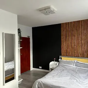 Modern En Bedroom Close To City Centre Guest house Leeds (West Yorkshire)