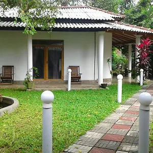 River Retreat Gasthof Sigiriya