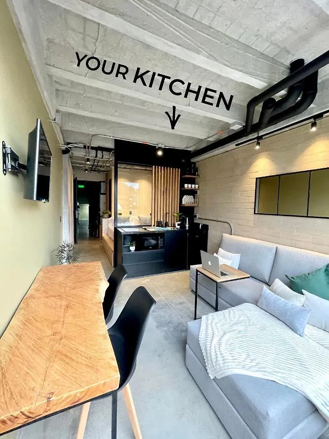 Beminimal Hotel 메딜린