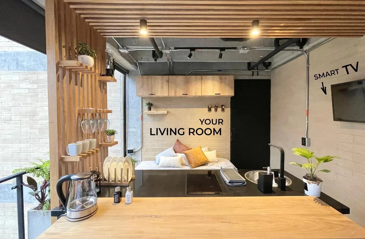 Beminimal Hotel 메딜린 4*,
