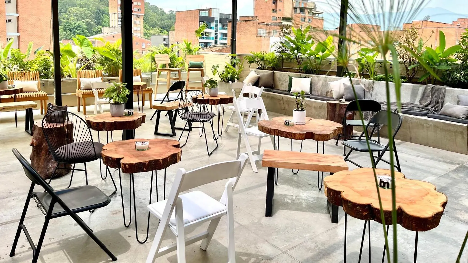 Beminimal Hotel 메딜린